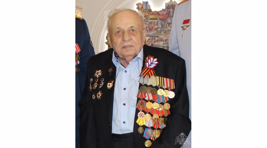 Ветеранам Великой Отечественной войны вручили юбилейные медали к 75-летию Победы