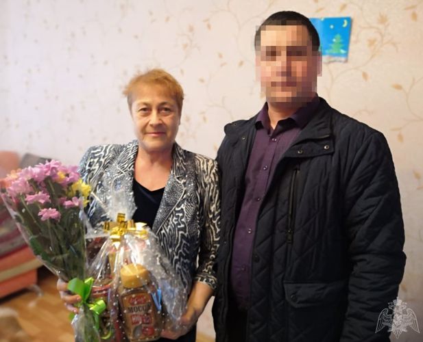 Сотрудники СОБР Управления Росгвардии по Липецкой области навестили семьи погибших сослуживцев