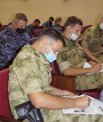 Липецкие росгвардейцы приняли участие в написании «Диктанта Победы»