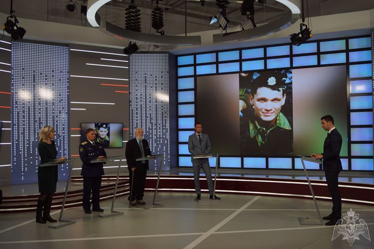 Вдова Героя России — офицер Росгвардии Татьяна Теперик приняла участие в программе, посвященной Героям Отечества