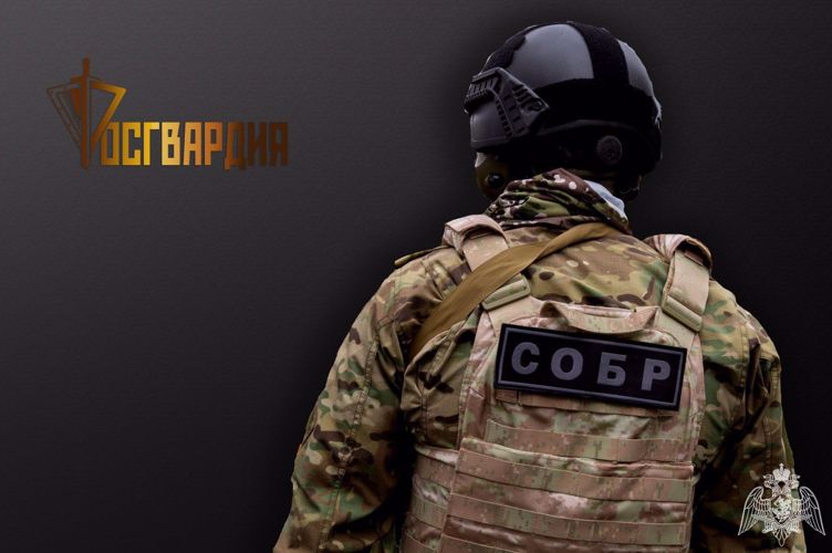 В Липецке при содействии СОБР Росгвардии задержан мужчина, устроивший стрельбу с жилого дома