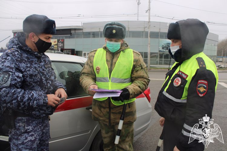 В Липецкой области автоинспекторы Росгвардии проводят  рейды с водителями ведомства