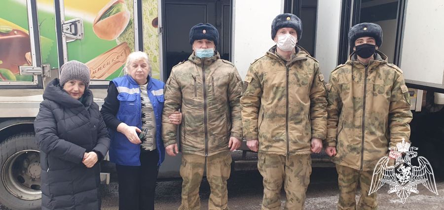 В Липецке росгвардейцы продолжают участвовать в сборе гуманитарной помощи для участников СВО