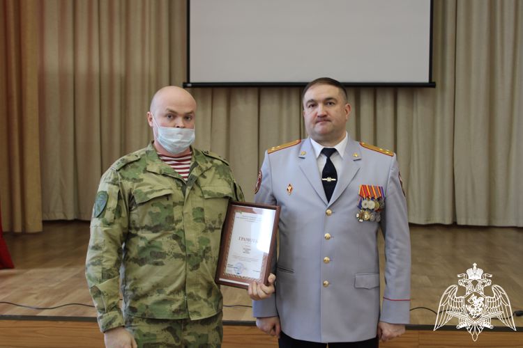 Начальник Управления Росгвардии по Липецкой области поздравил личный состав с Днём защитника Отечества