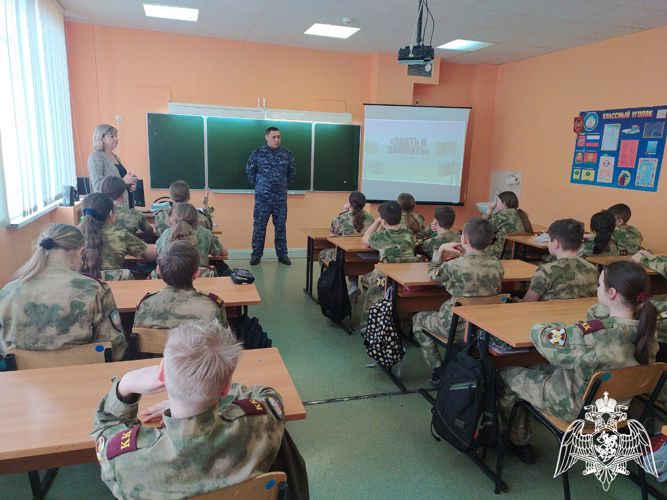Росгвардейцы провели уроки мужества для липецких школьников и студентов в рамках ведомственной акции «Неделя мужества»