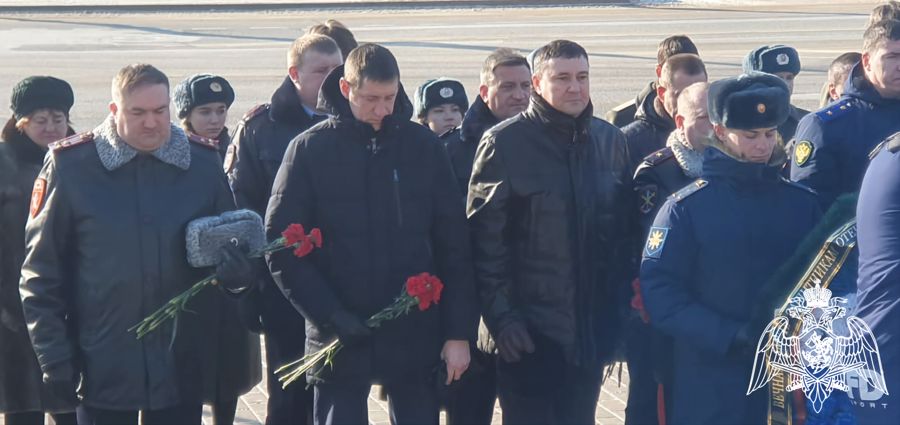 Торжественная церемония в честь Дня защитника Отечества прошла на площади Героев в Липецке
