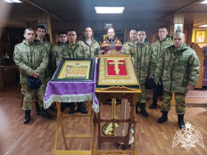 В Липецке прошли молебны о здравии росгвардейцев