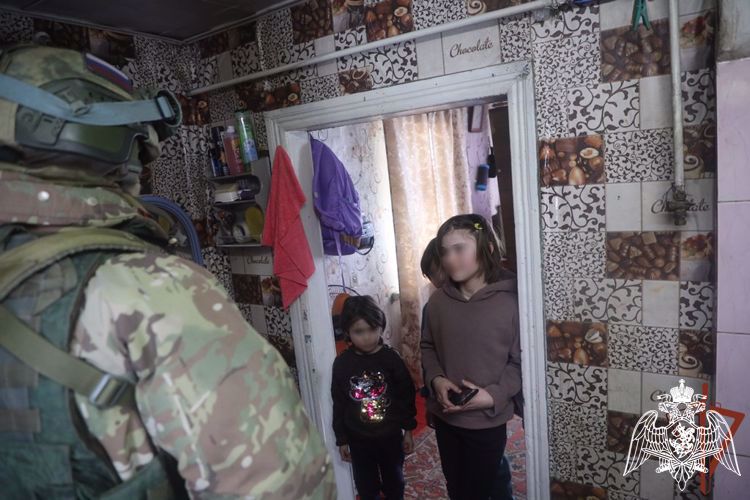 Росгвардейцы оказывают адресную помощь нуждающимся жителям ЛНР