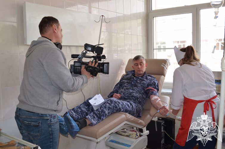 В Липецке росгвардейцы приняли участие в донорской акции «От сердца к сердцу»