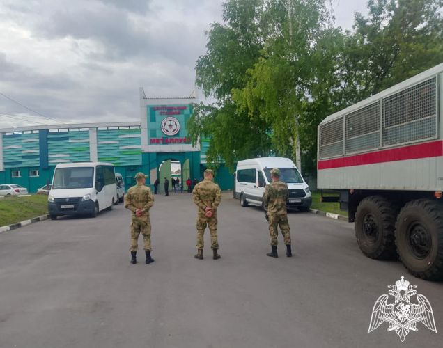 Росгвардия приняла участие в обеспечении правопорядка на футбольном матче в Липецке