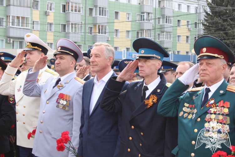 В Липецке начальник Управления Росгвардии принял участие в торжественных мероприятиях, посвященных Дню Победы