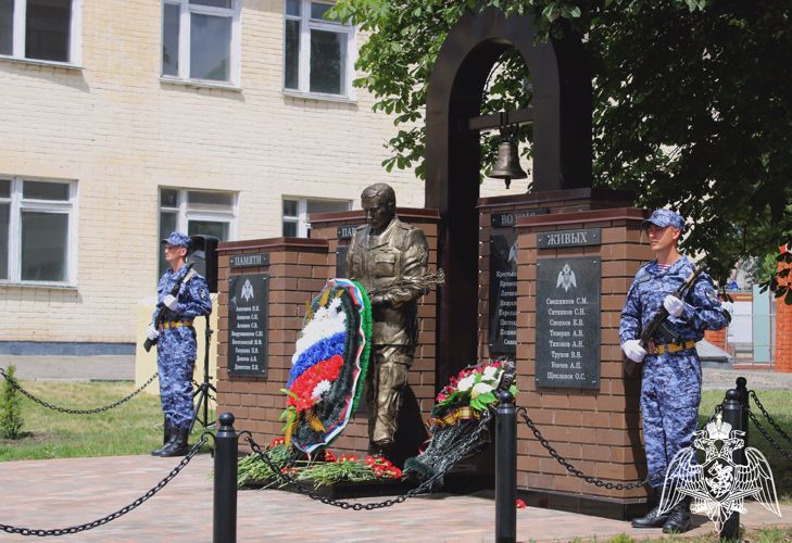 В Липецке открыли мемориальный комплекс военнослужащим и сотрудникам, погибшим при исполнении воинского и служебного долга