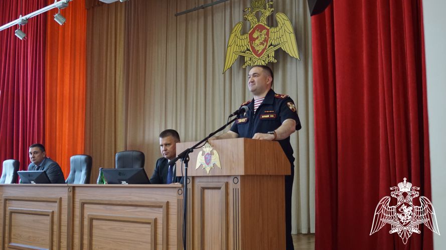 В Липецке наградили росгвардейцев, вернувшихся с выполнения задач