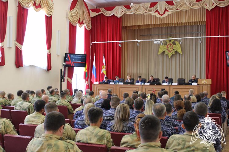 В Управлении Росгвардии по Липецкой области подвели итоги служебной деятельности за первое полугодие