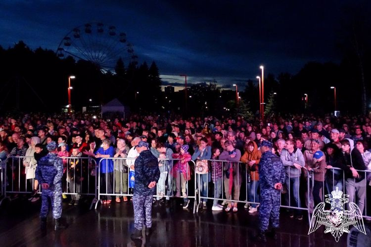 Росгвардейцы обеспечили правопорядок в период празднования Дня города Липецк и Дня металлурга