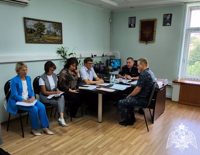 В центре лицензионно-разрешительной работы Управления Росгвардии по Липецкой области состоялось заседание Комиссии Координационного совета