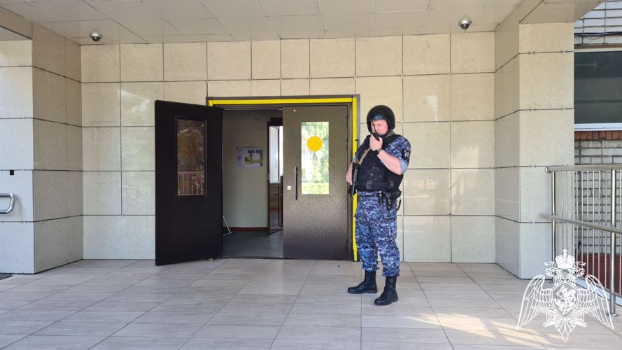 В Липецке росгвардейцы приняли участие во всероссийских антитеррористических учениях