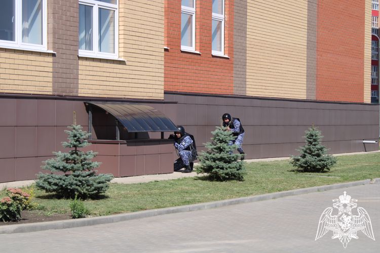 Росгвардейцы проверили систему безопасности образовательных учреждений