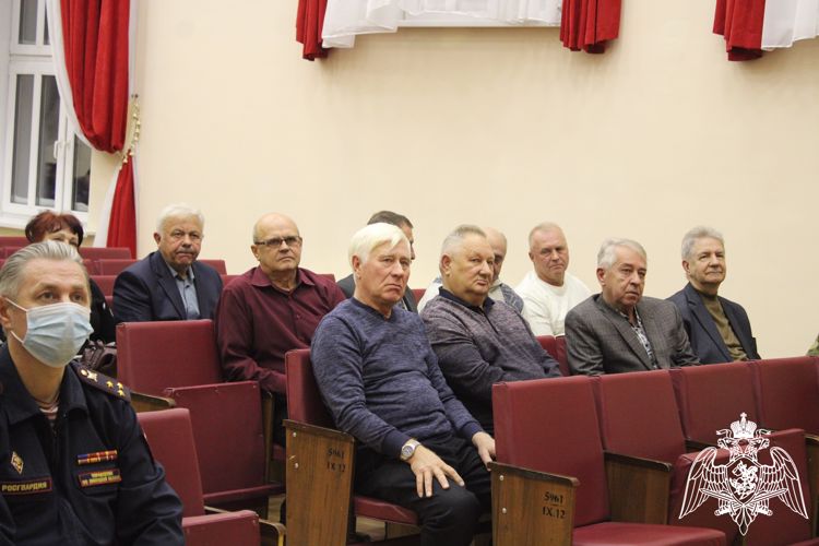 В Липецке состоялось торжественное собрание, посвященное Дню ветерана войск правопорядка 
