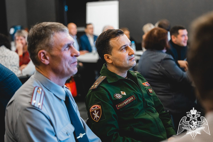 В Липецке росгвардейцы приняли участие в образовательных мастер-классах