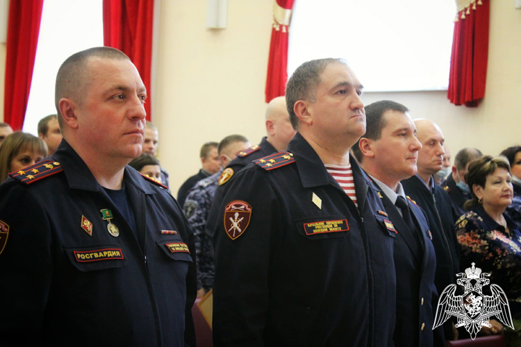 Начальник регионального Управления Росгвардии поздравил сотрудников государственного контроля и лицензионно-разрешительной работы с профессиональным праздником