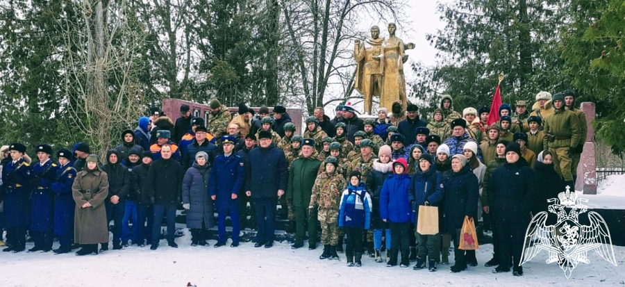 В Липецкой области росгвардейцы приняли участие в церемонии захоронения останков советского солдата
