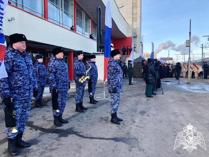 В Липецке росгвардейцы встретили патриотический поезд «Сила в правде»