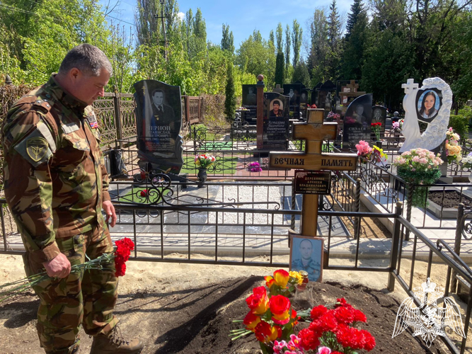 Липецкие Росгвардейцы почтили память погибшего в зоне СВО бойца ОМОН