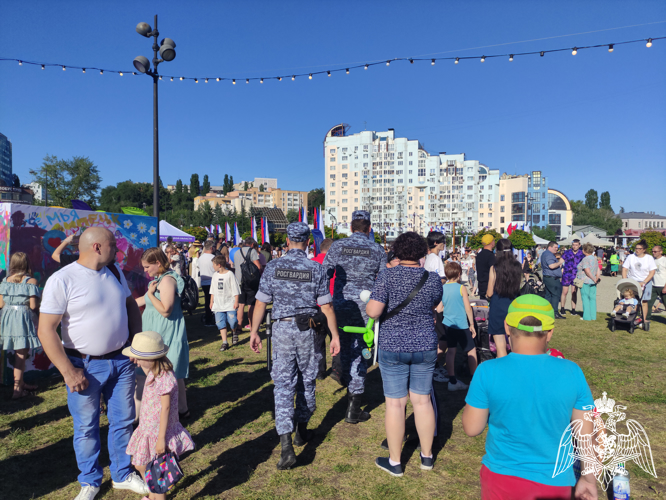 Росгвардия обеспечила безопасность при проведении «Семейного пикника» на Липецком городище
