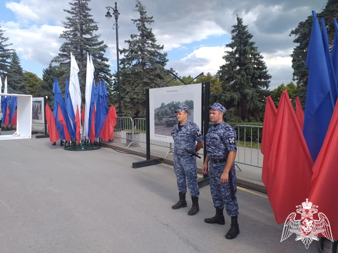 В Липецке росгвардия обеспечила безопасность во время проведения торжественных мероприятий, посвященных празднованию Дня города.