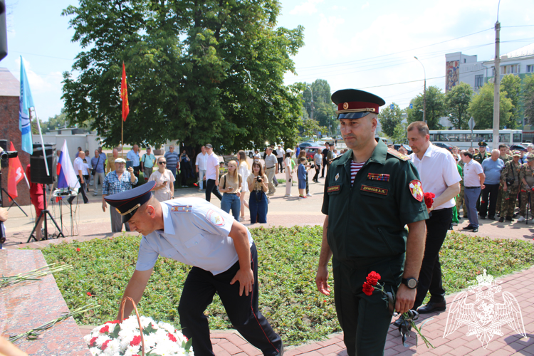 Липецкие Росгвардейцы и ветераны боевых действий войск правопорядка приняли участие в памятных мероприятиях