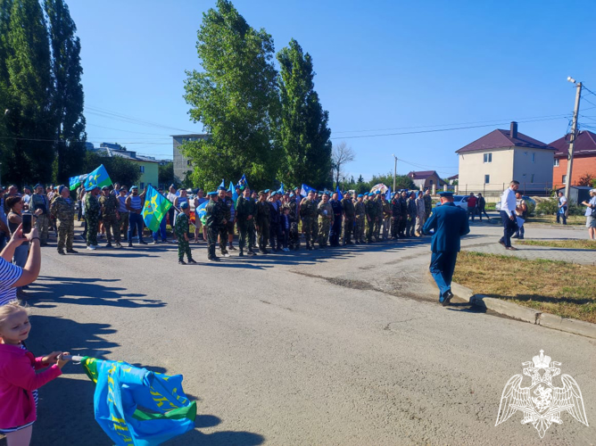 В Липецке Росгвардия обеспечила безопасность во время проведения мероприятий, посвященных Дню Воздушно-десантных войск 