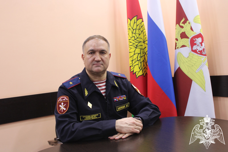 Начальник Управления Росгвардии по Липецкой области генерал-майор полиции Игорь Баранов поздравил сотрудников и ветеранов ведомства с Днем образования вневедомственной охраны