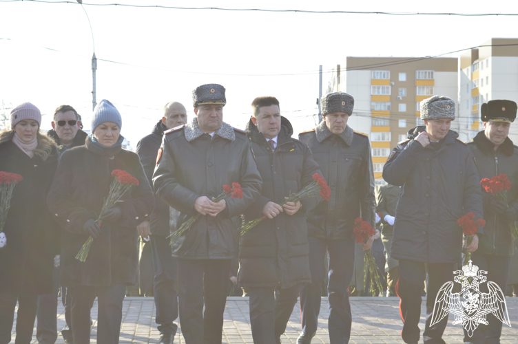 Липецкая Росгвардия приняла участие в митинге в честь  Дня защитника Отечества