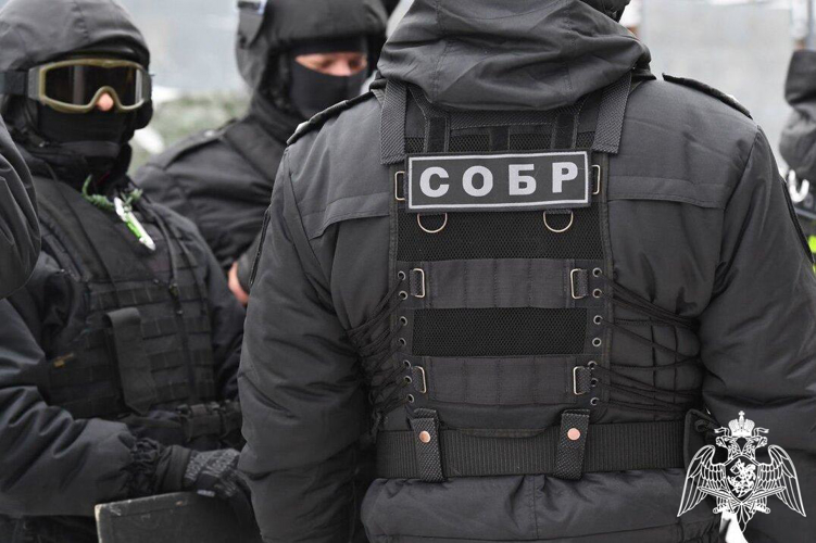 Подозреваемые в грабеже задержаны при силовой поддержке спецназа Росгвардии в Липецке