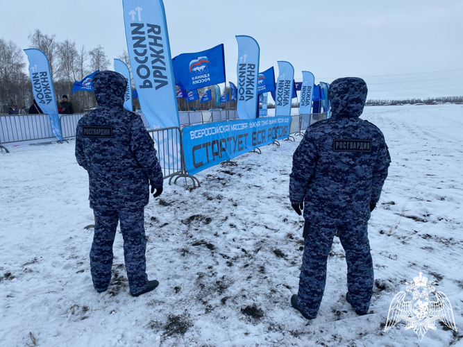 ЛИПЕЦКИЕ РОСГВАРДЕЙЦЫ ПРИНЯЛИ УЧАСТИЕ И ОБЕСПЕЧИЛИ БЕЗОПАСНОСТЬ ПРОВЕДЕНИЯ ГОНКИ «ЛЫЖНЯ РОССИИ-2025»