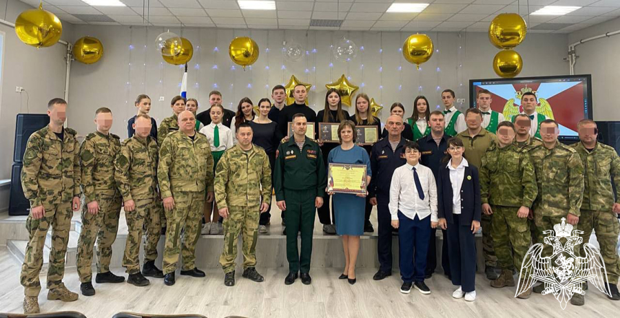 Школьники устроили концерт для липецких росгвардейцев