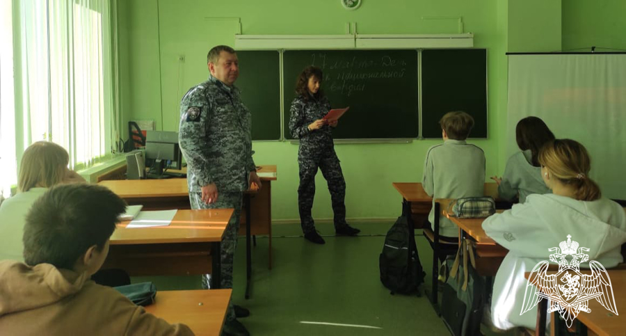 В Липецке сотрудники Росгвардии продолжают патриотические мероприятия