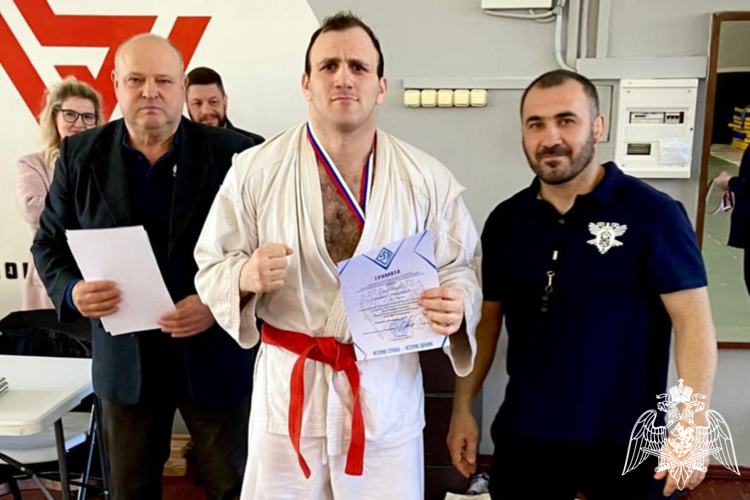Липецкие росгвардейцы завоевали серебро на чемпионате по рукопашному бою