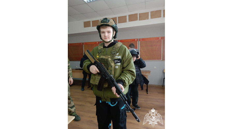 В гостях у росгвардейцев побывали липецкие школьники