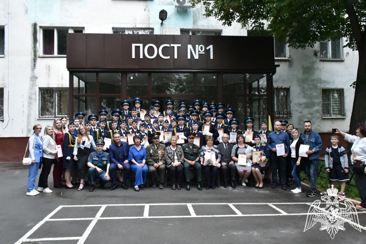 Офицер Росгвардии принял участие в итоговом построении роты Почётного караула 