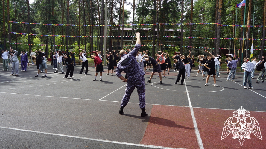 В Липецке росгвардейцы провели акцию «Каникулы с Росгвардией»
