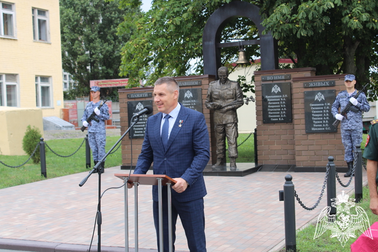 Герой России Андрей Фроленков встретился с росгвардейцами в Липецке