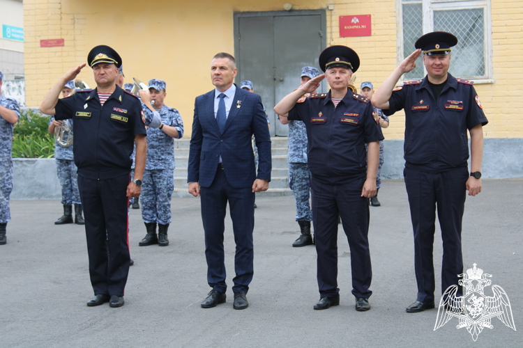 Герой России Андрей Фроленков встретился с росгвардейцами в Липецке