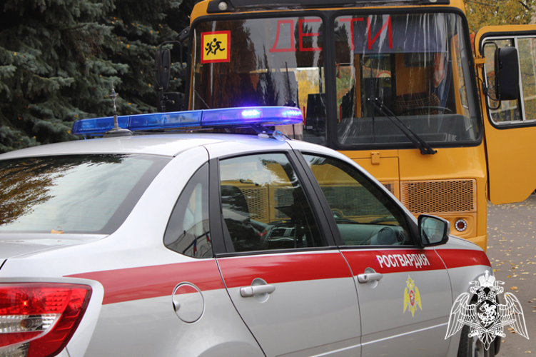 Более 140 школьных автобусов Липецкой области встали под охрану Росгвардии в 2025 году