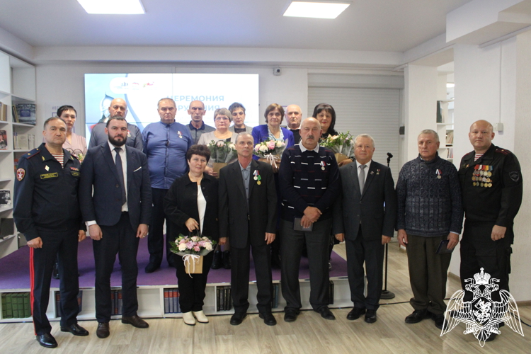В преддверии Дня Отца в библиотеке имени Есенина прошла торжественная церемония награждения