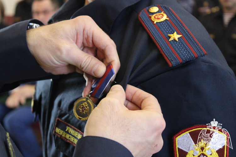 В Липецке состоялось торжественное мероприятие в честь Дня образования подразделений вневедомственной охраны Росгвардии
