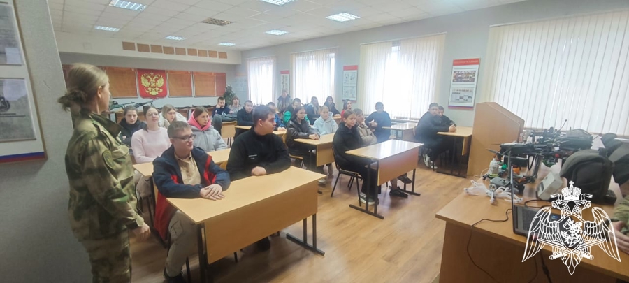 Школьники посетили базу ОМОН «Легион» Росгвардии