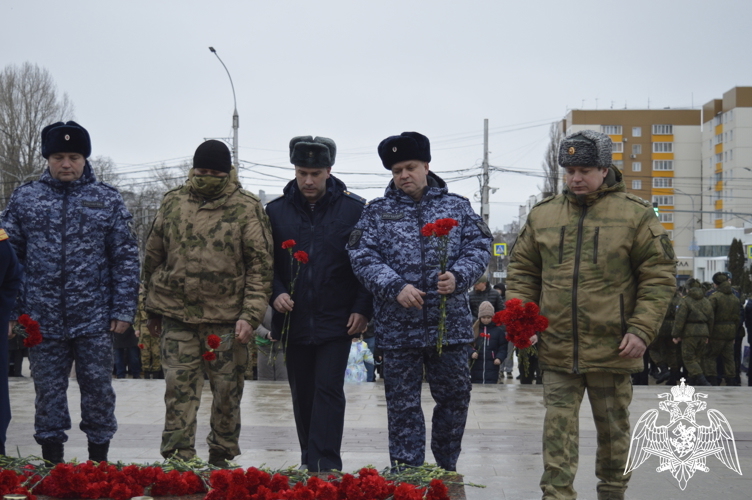 Росгвардейцы приняли участие в мероприятии, посвященном Дню памяти воинов-интернационалистов в Липецке