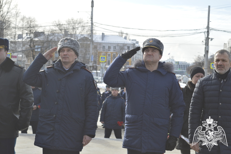 Росгвардейцы приняли участие в митинге в честь Дня защитника Отечества 